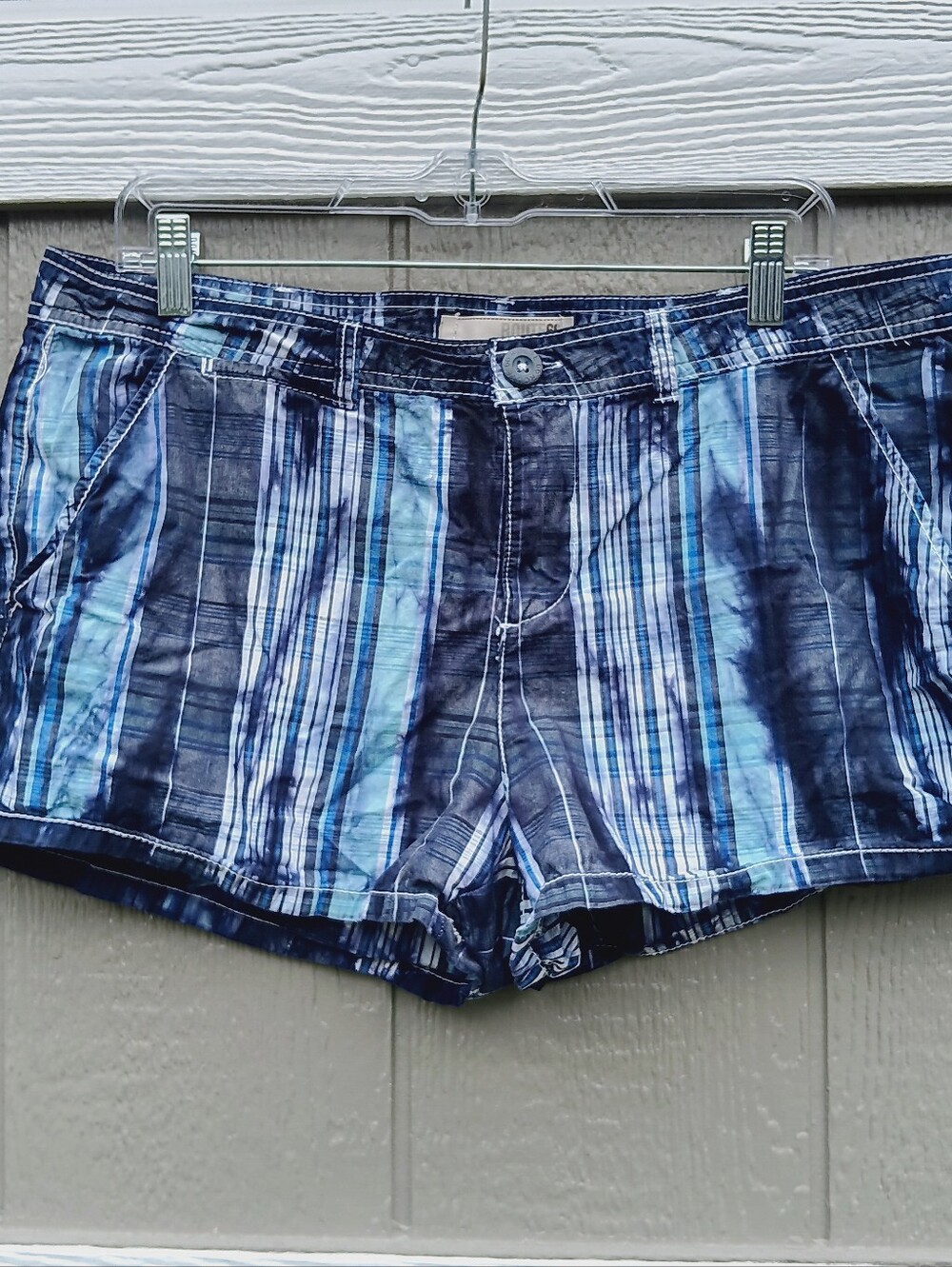 Route 66 Blue And White Shorts Size 14